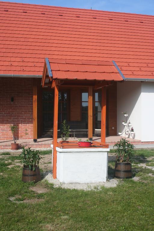 Malomko Apartman Zsira 외부 사진